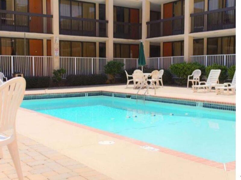 Wyndham Garden Atlanta Airport Hotel College Park Exterior photo