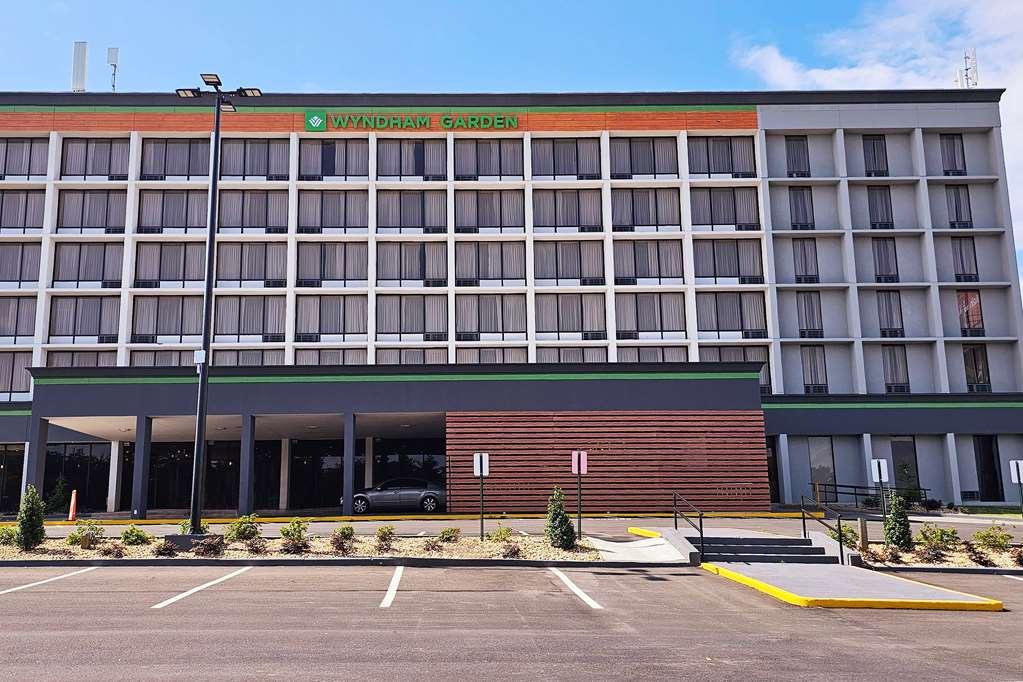Wyndham Garden Atlanta Airport Hotel College Park Exterior photo