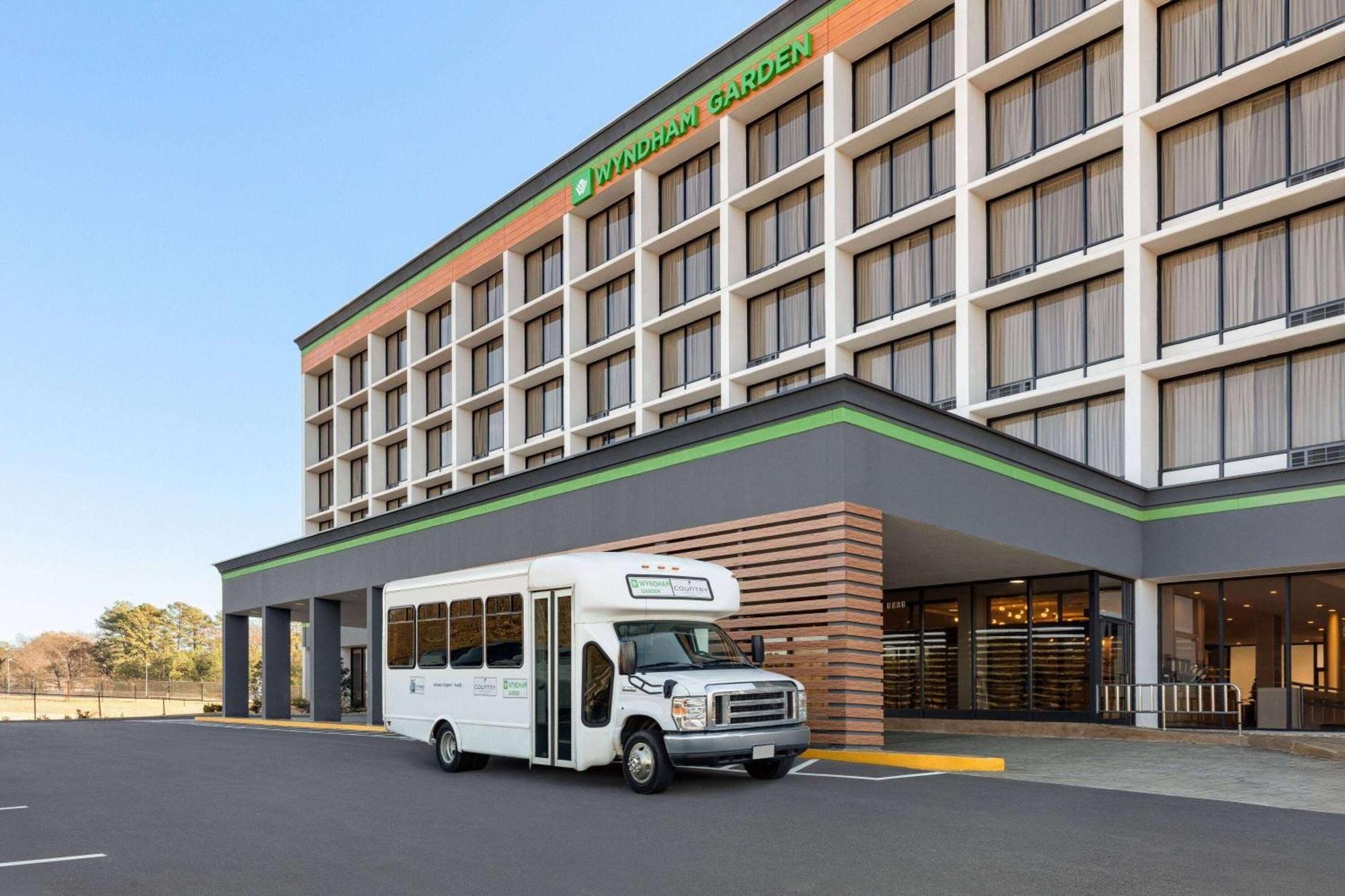 Wyndham Garden Atlanta Airport Hotel College Park Exterior photo